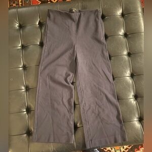 Loft - size 5 - navy above the ankle gaucho pant